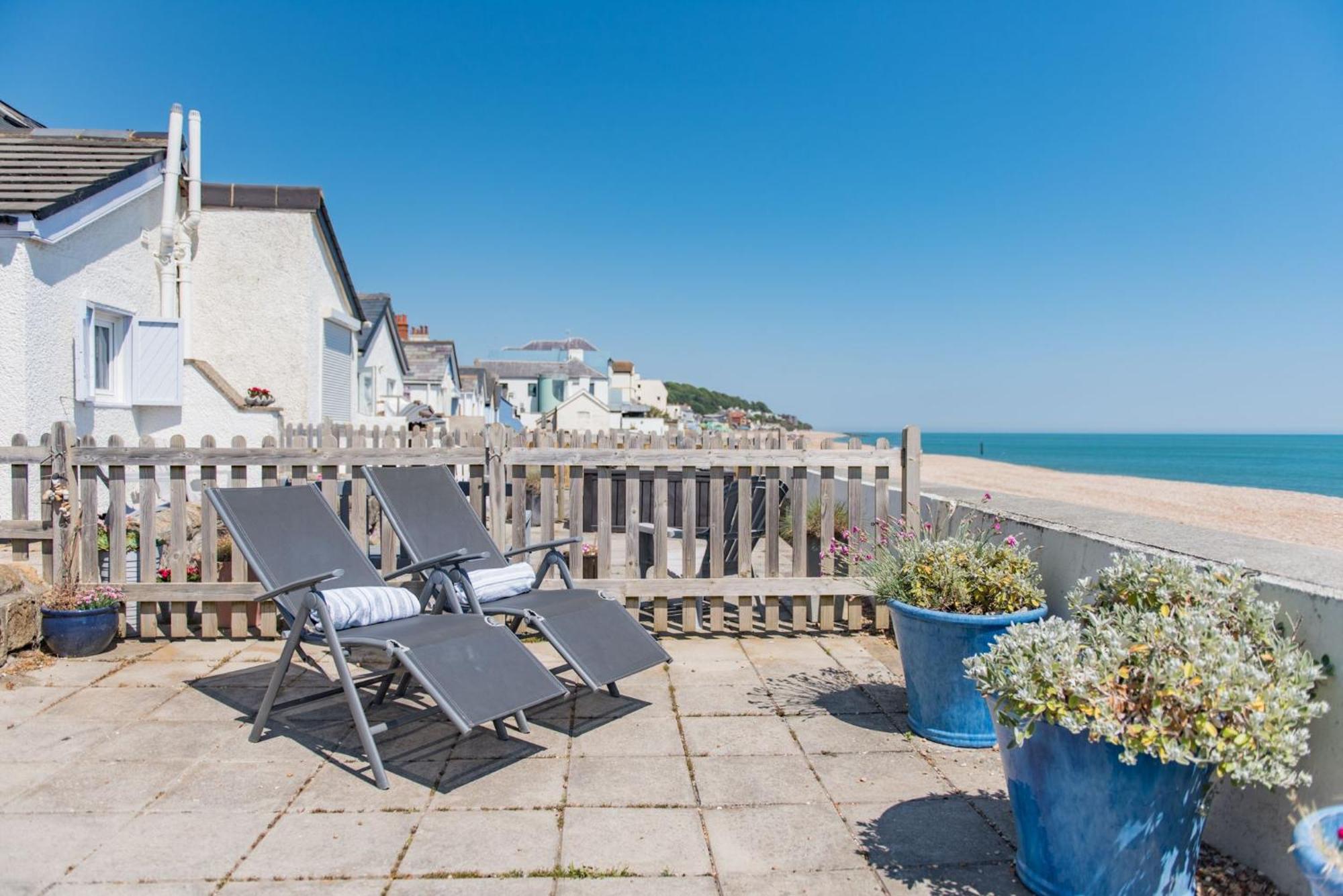 Wave Cottage By Bloom Stays Sandgate Exterior photo